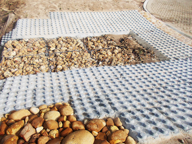 PIC: GRASSBLOCKS HOUT BAY 2